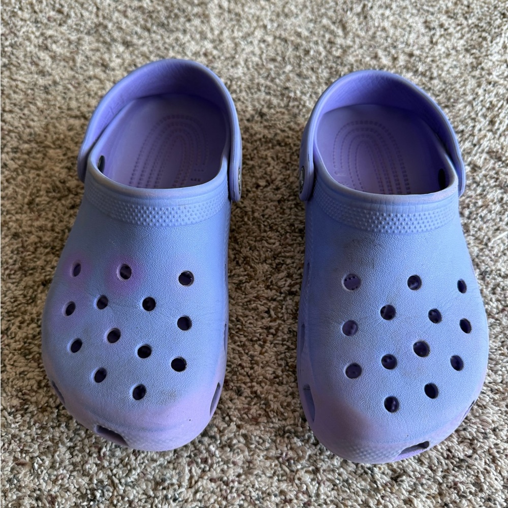 Purple Crocs, J3